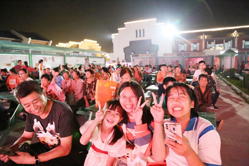 啤酒城、北茶商街“雙節(jié)”活動(dòng)活躍節(jié)日經(jīng)濟(jì)(圖6)