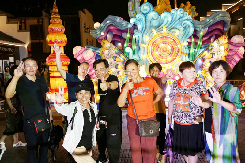 啤酒城、北茶商街“雙節(jié)”活動(dòng)活躍節(jié)日經(jīng)濟(jì)(圖7)