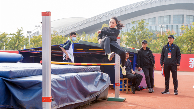 全民運(yùn)動(dòng)會(huì) 黃發(fā)展風(fēng)采(圖5) 全民運(yùn)動(dòng)會(huì) 黃發(fā)展風(fēng)采(圖5)