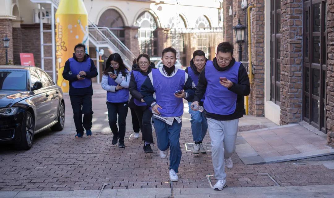 黃發(fā)集團(tuán)舉行紅色主題黨建活動(dòng)(圖3) 黃發(fā)集團(tuán)舉行紅色主題黨建活動(dòng)(圖3)